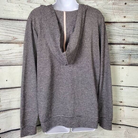 Maurices Women’s Lace-Up Hoodie Sweater Gray Striped Long Sleeve Size 0x - Picture 7 of 12